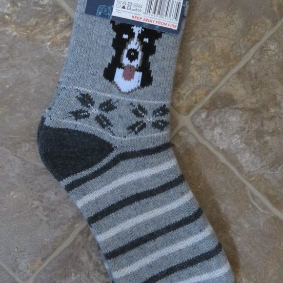 NWT DOG & ROSE MEN'S SOCKS ONE PAIR GREY STRIPE SIZE 8-12 US (K74) - Picture 2 of 4